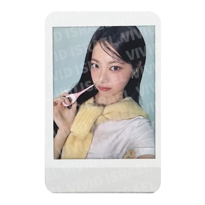 LE SSERAFIM EUNCHAE - HOT Tin Case Photocard