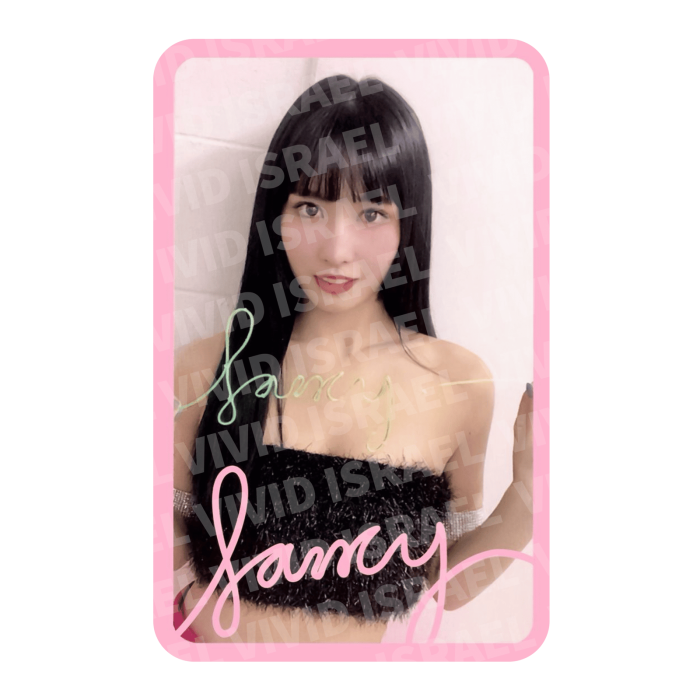 TWICE MOMO – Fancy You Photocard
