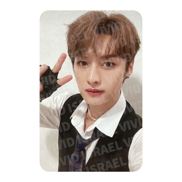 STRAY KIDS LEE KNOW - Christmas EveL Pre-order Photocard