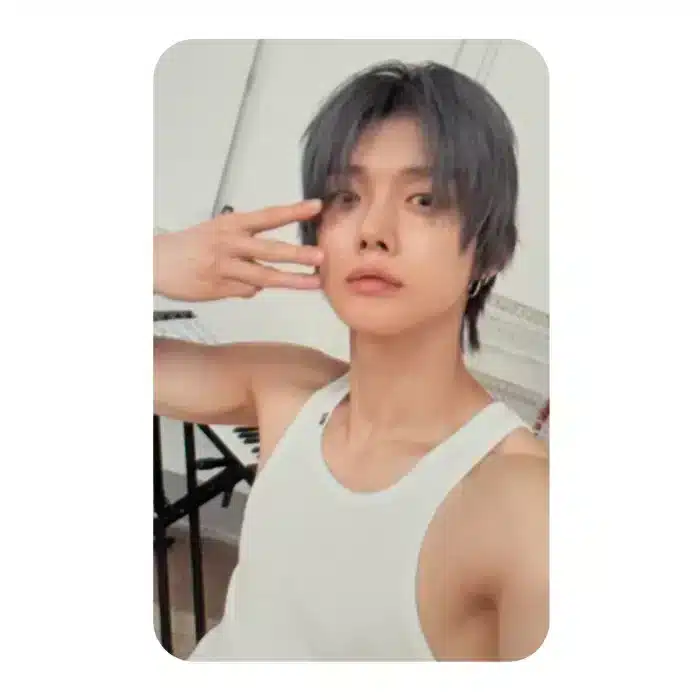 TXT YEONJUN – NO LABELS: PART 01 Photocard