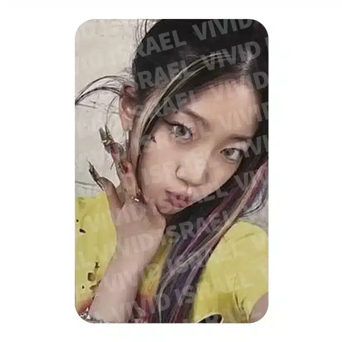 LE SSERAFIM KAZUHA – CRAZY Balaclava version Photocard