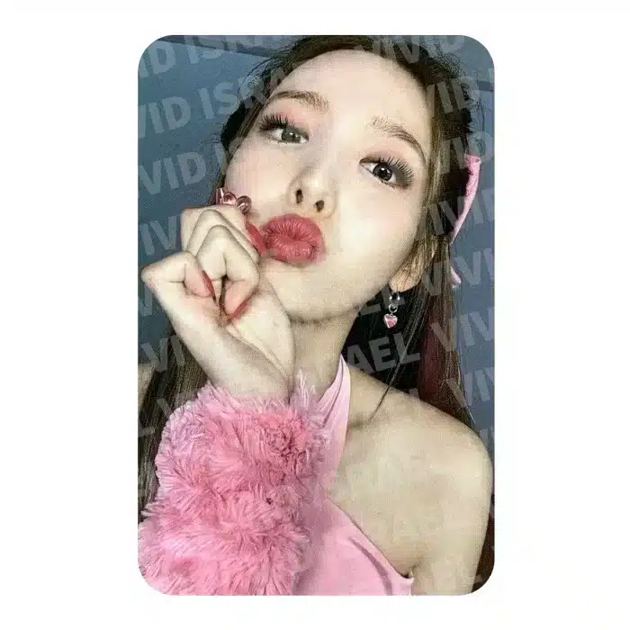 TWICE NAYEON – Formula of Love: O+T=<3 Photocard