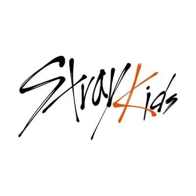 STRAY KIDS